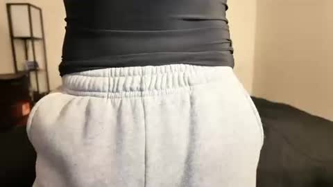 Snapshot of yourguuy21 chatting on January 16, 12:36 am yourguuy21 online show from January 16, 12:36 am