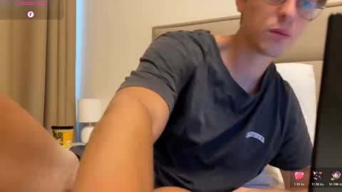 Chris online show from October 24, 7:49 am