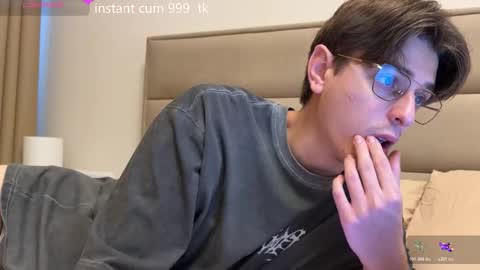 Chris online show from November 29, 5:32 am