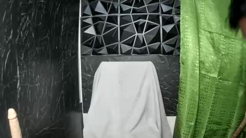 Snapshot of yourhotdodz chatting on October 16, 4:08 pm yourhotdodz online show from October 16, 4:08 pm