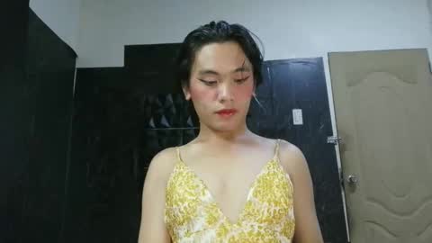 Snapshot of yourhotdodz chatting on March 25, 11:05 am yourhotdodz online show from March 25, 11:05 am