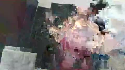 Snapshot of yourhotdodz chatting on April 6, 3:37 am yourhotdodz online show from April 6, 3:37 am