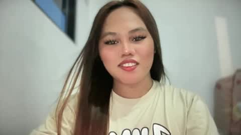 yourhotgirl_lyn online show from June 18, 9:47 am