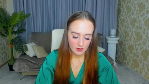 Snapshot of yourhotmariam chatting on October 19, 3:18 am Mariam online show from October 19, 3:18 am