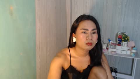 Mauie  online show from May 11, 11:13 pm