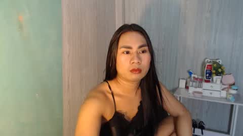 Mauie  online show from May 12, 11:02 pm