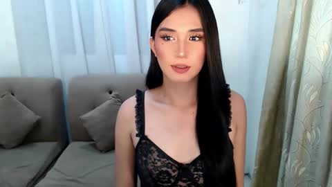 Snapshot of yourhottinglatisha chatting on October 6, 5:49 am trisha online show from October 6, 5:49 am