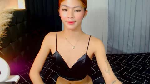 Snapshot of yourlady_francine chatting on September 23, 6:00 pm yourlady_francine online show from September 23, 6:00 pm