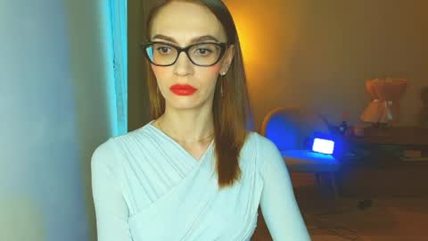 Snapshot of yourladysunshine chatting on April 8, 7:52 am Ksyusha online show from April 8, 7:52 am