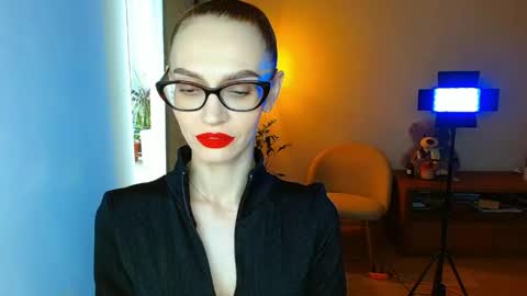 Snapshot of yourladysunshine chatting on April 15, 9:05 am Ksyusha online show from April 15, 9:05 am