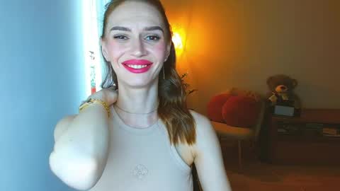 Snapshot of yourladysunshine chatting on April 17, 7:55 am Ksyusha online show from April 17, 7:55 am