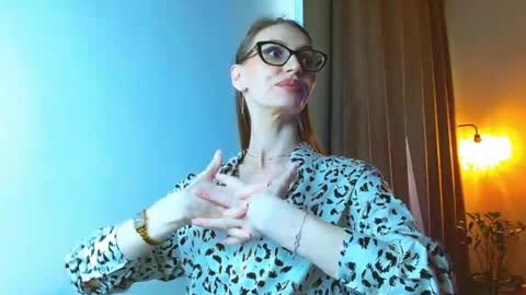 Snapshot of yourladysunshine chatting on April 23, 12:29 pm Ksyusha online show from April 23, 12:29 pm