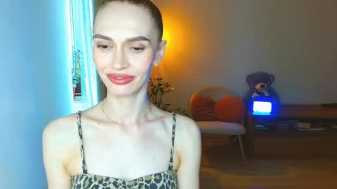 Snapshot of yourladysunshine chatting on April 24, 8:39 am Ksyusha online show from April 24, 8:39 am