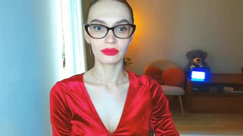 Snapshot of yourladysunshine chatting on April 25, 7:55 am Ksyusha online show from April 25, 7:55 am
