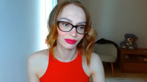 Snapshot of yourladysunshine chatting on May 7, 7:25 am Ksyusha online show from May 7, 7:25 am