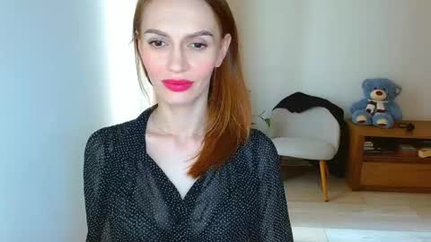 Snapshot of yourladysunshine chatting on May 9, 7:24 am Ksyusha online show from May 9, 7:24 am