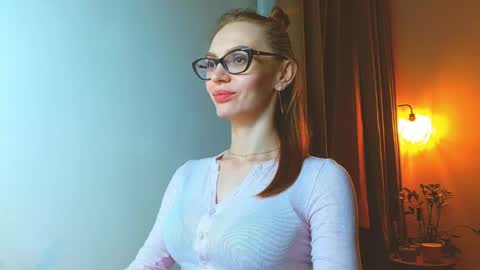 Snapshot of yourladysunshine chatting on May 9, 7:30 pm Ksyusha online show from May 9, 7:30 pm