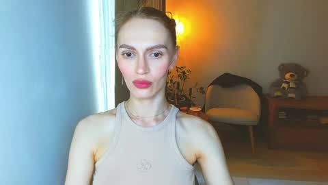 Snapshot of yourladysunshine chatting on May 12, 8:22 am Ksyusha online show from May 12, 8:22 am