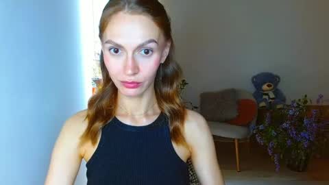 Snapshot of yourladysunshine chatting on May 17, 7:39 am Ksyusha online show from May 17, 7:39 am