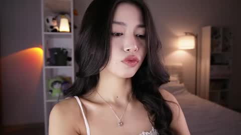 yourlittlesunrise_ online show from May 14, 4:41 am