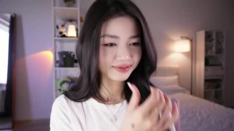 yourlittlesunrise_ online show from May 15, 5:25 am