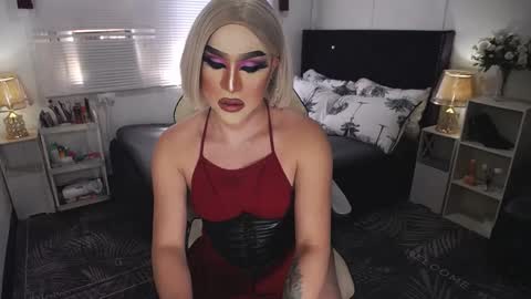 Snapshot of yourlivingonurdream chatting on December 31, 3:12 am -- online show from December 31, 3:12 am