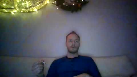 Snapshot of yourlove8523 chatting on December 17, 4:07 am yourlove8523 online show from December 17, 4:07 am