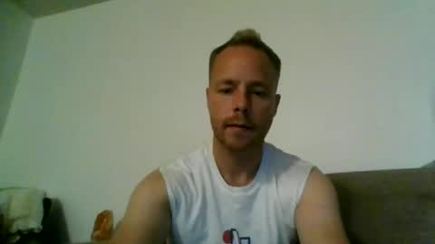 Snapshot of yourlove8523 chatting on July 24, 3:59 am yourlove8523 online show from July 24, 3:59 am