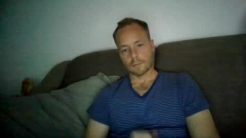 Snapshot of yourlove8523 chatting on August 6, 3:08 am yourlove8523 online show from August 6, 3:08 am