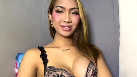 yourlovebella88 online show from February 28, 5:14 pm