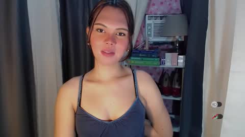 Snapshot of yourlovekylie chatting on March 12, 3:23 am KYLIE MORE online show from March 12, 3:23 am