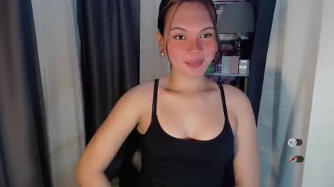 Snapshot of yourlovekylie chatting on March 14, 3:23 am KYLIE MORE online show from March 14, 3:23 am