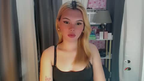 KYLIE MORE online show from May 12, 8:22 am