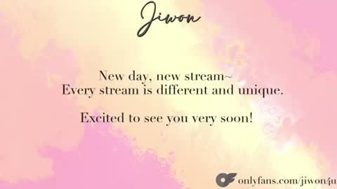 Snapshot of yourlovelykgirlfriend chatting on July 5, 9:00 pm J i w o n online show from July 5, 9:00 pm