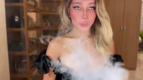 Snapshot of yourlovingpearlita1000 chatting on March 14, 4:51 am Pearl online show from March 14, 4:51 am