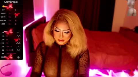 Snapshot of yourmassivecockcummer chatting on March 27, 12:38 am Carla online show from March 27, 12:38 am