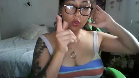 Snapshot of yourownerserena chatting on January 28, 7:42 pm Serena online show from January 28, 7:42 pm