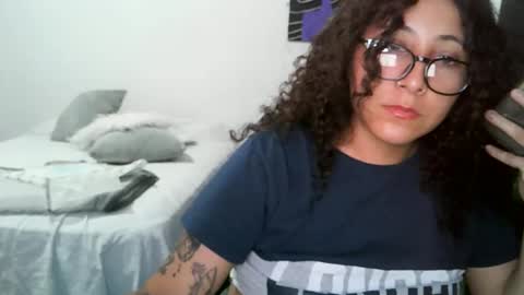 Snapshot of yourownerserena chatting on February 4, 3:54 am Serena online show from February 4, 3:54 am