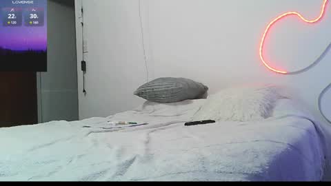 Serena online show from April 12, 4:06 am