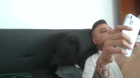 Snapshot of yourpersonalgeniusl chatting on December 14, 2:22 pm yourpersonalgeniusl online show from December 14, 2:22 pm