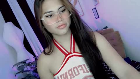yourprettyblythe_ts online show from May 21, 7:15 am