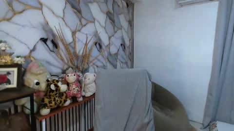 kaye online show from February 22, 6:02 am