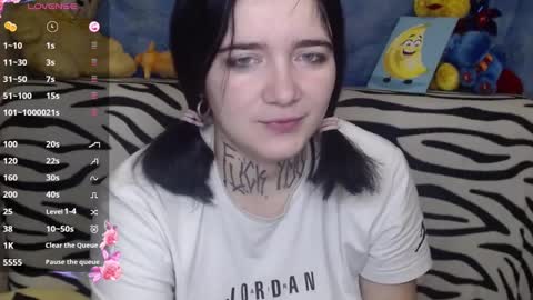 Snapshot of yours_good_mood chatting on December 17, 11:59 pm Im - DANI .insta - hardblade1 online show from December 17, 11:59 pm