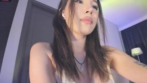 Snapshot of yours_meyy chatting on November 29, 7:06 pm youre meyy online show from November 29, 7:06 pm