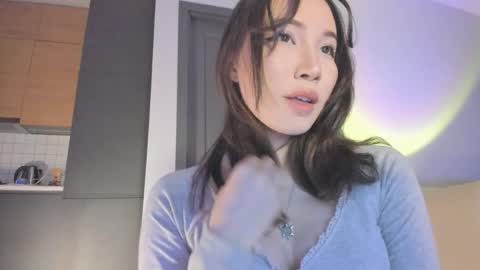 Snapshot of yours_meyy chatting on April 4, 4:26 pm youre meyy online show from April 4, 4:26 pm