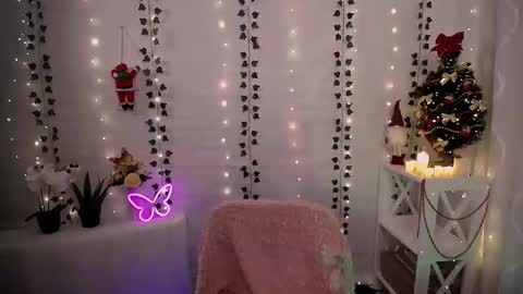 Happy online show from December 3, 6:43 am