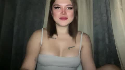 LALA online show from November 18, 3:34 am