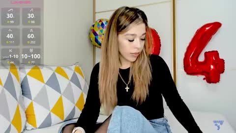 Snapshot of yoursoul_mila chatting on March 7, 11:29 am yoursoul_mila online show from March 7, 11:29 am