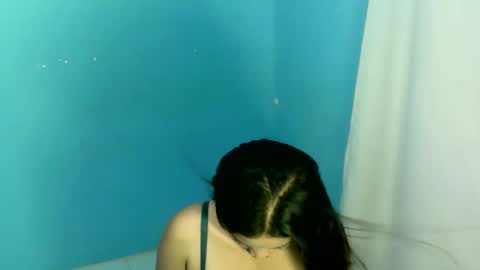 yoursweet_vanessa26 online show from September 12, 1:33 pm