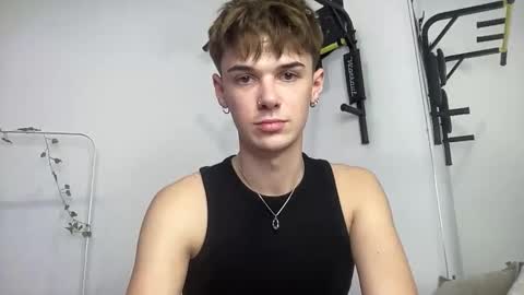 Snapshot of yoursweetyguy chatting on November 3, 5:58 pm yoursweetyguy online show from November 3, 5:58 pm